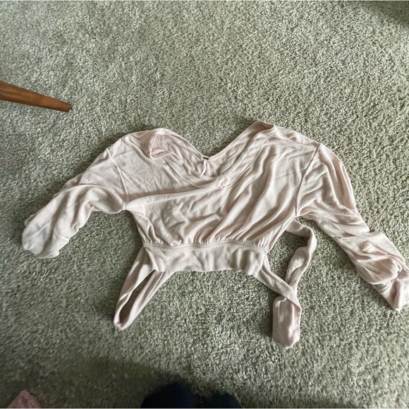 Pink free cross over sweater - Picture 1 of 4